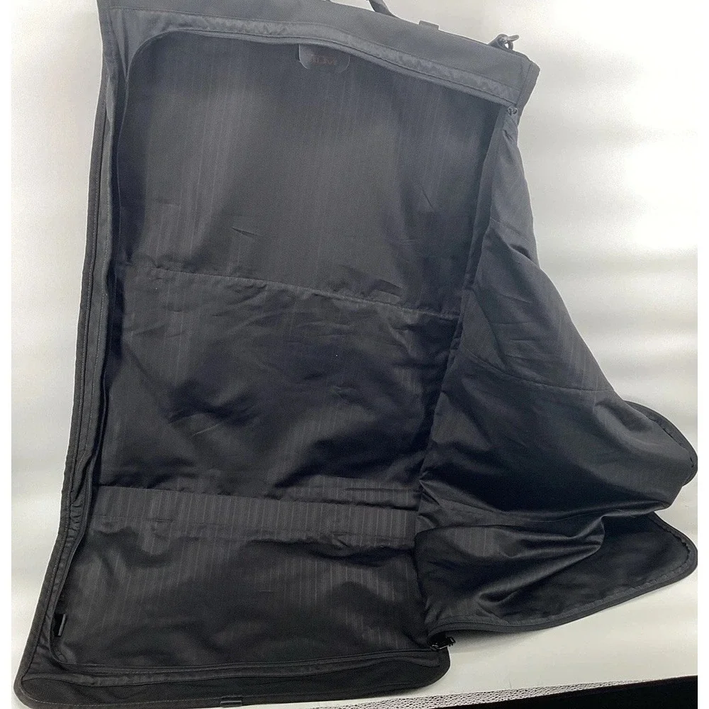 Tumi Alpha 2 Travel Trifold Carry-On Garment Bag Black 22133DH